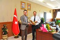 Türkiye Gençlik Vakfı'ndan Rektörümüze Ziyaret