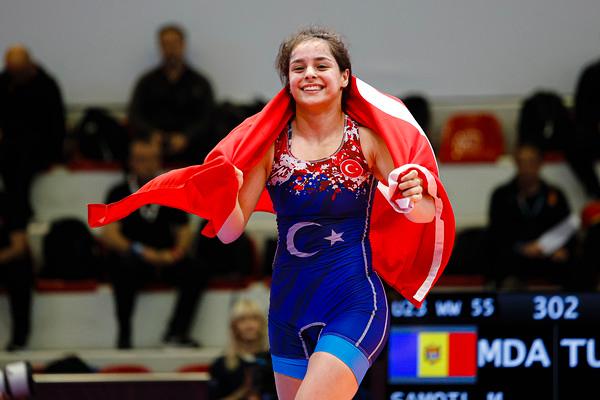 Golden Girl Tuba Demir Becomes European Champion!