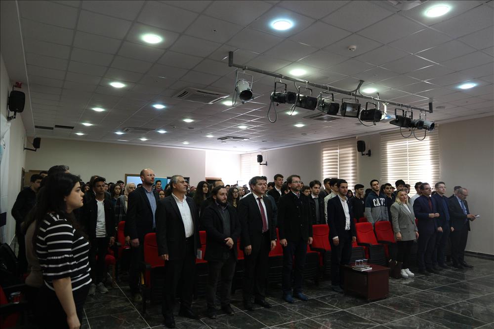 Genç Türkiye Kongresi Yalova Finali Kapsamındaki Ödül Töreni'nde Mühendislik Fakültemiz'in Bölümlerinin Tanıtımı Gerçekleştirildi