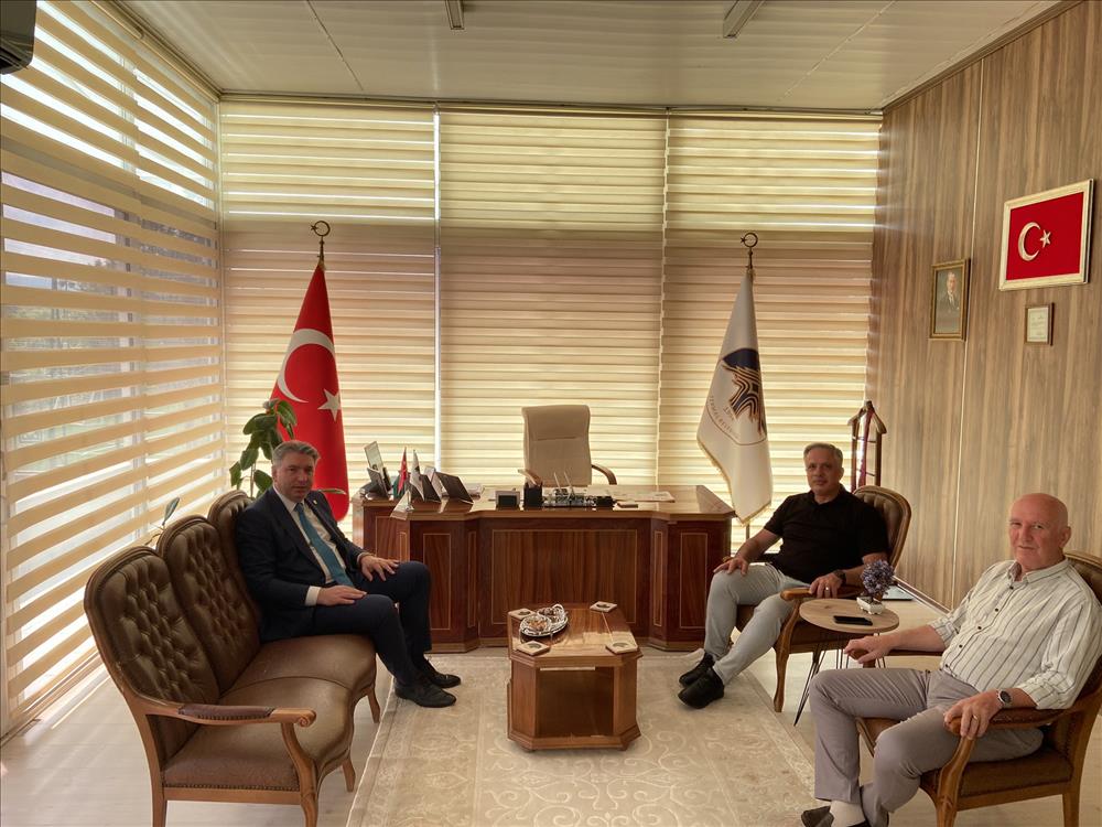 Rektör Bahçekapılı Termal Belediye Başkanı Hüseyin Sinan Acar’ı Ziyaret Etti