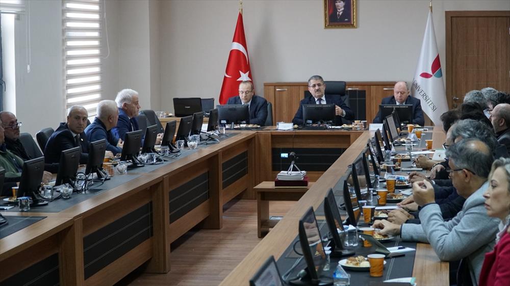 Üniversitemiz Yalova’daki Meslek Kuruluşları Ve Siyasi Partilerin Temsilcilerini Ağırladı