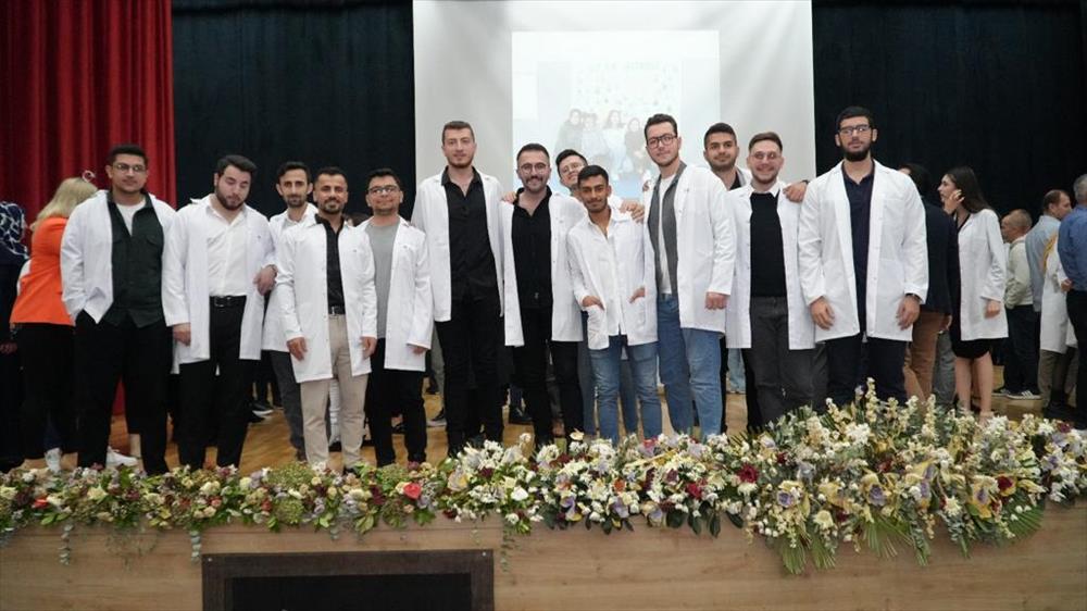 Fizyoterapi ve Rehabilitasyon Bölümünde "Beyaz Önlük Giyme" Töreni Düzenlendi