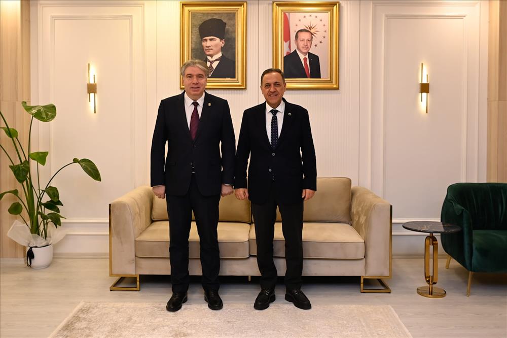 The Rector of Yalova University, Prof. Mehmet Bahçekapılı, paid a courtesy visit to the Governor of Yalova, Dr. Ahmet Hamdi Usta