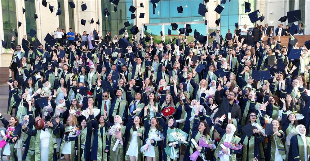 Hukuk Fakültemizin Genç Hukukçularını Büyük Bir Gururla Geleceğe Uğurladık
