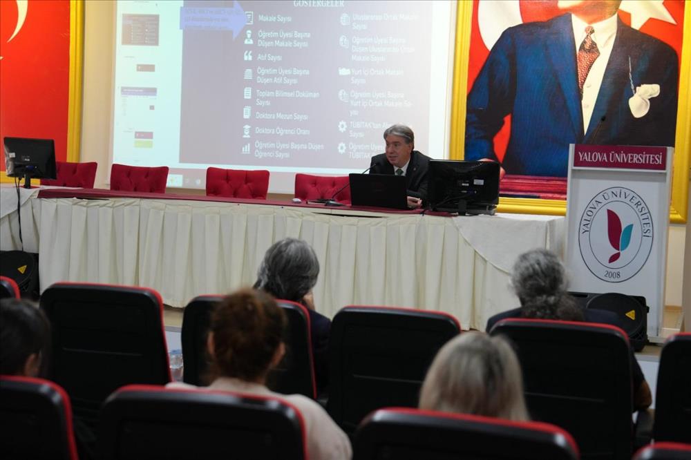 Sanat ve Tasarım Fakültesi’nde Akademik Kurul Toplantısı Düzenlendi
