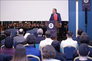 Rektörümüz Prof. Dr. Mehmet Bahçekapılı, Yalova Üniversitesi III. Denizcilik Kariyer Günü kapsamında düzenlenen programa katılım sağladı. 