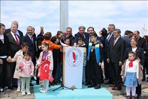 En Güzel Bayramda, En Şanlı Manzara